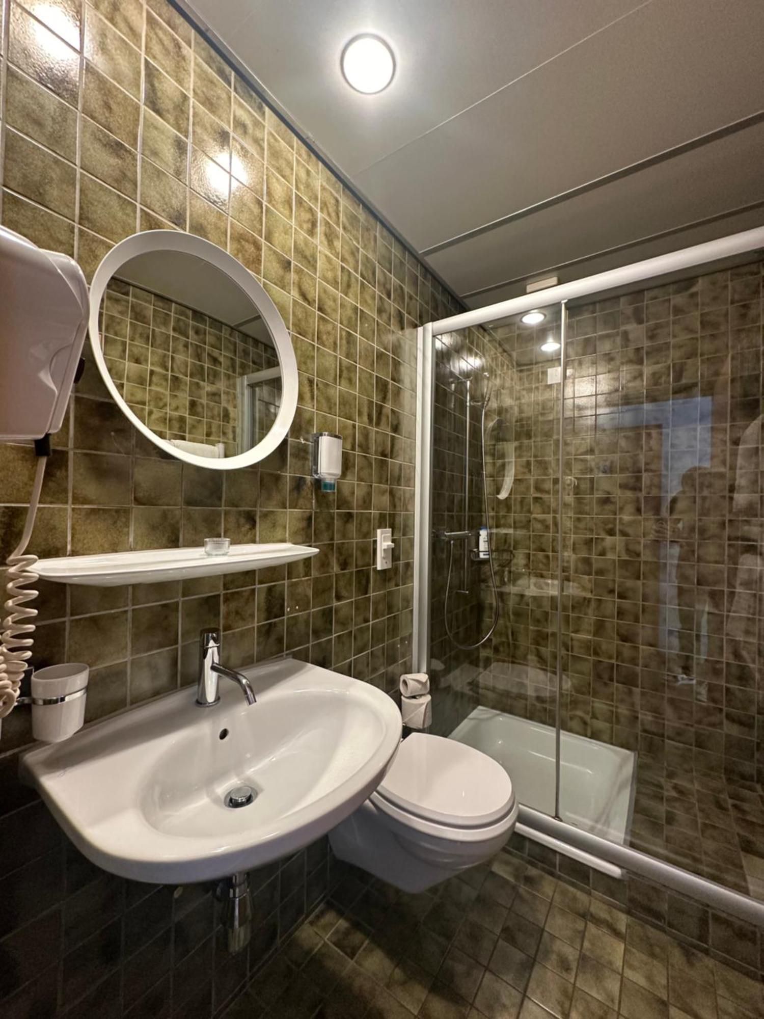 Hotel Croce Federale Bellinzona Exteriör bild